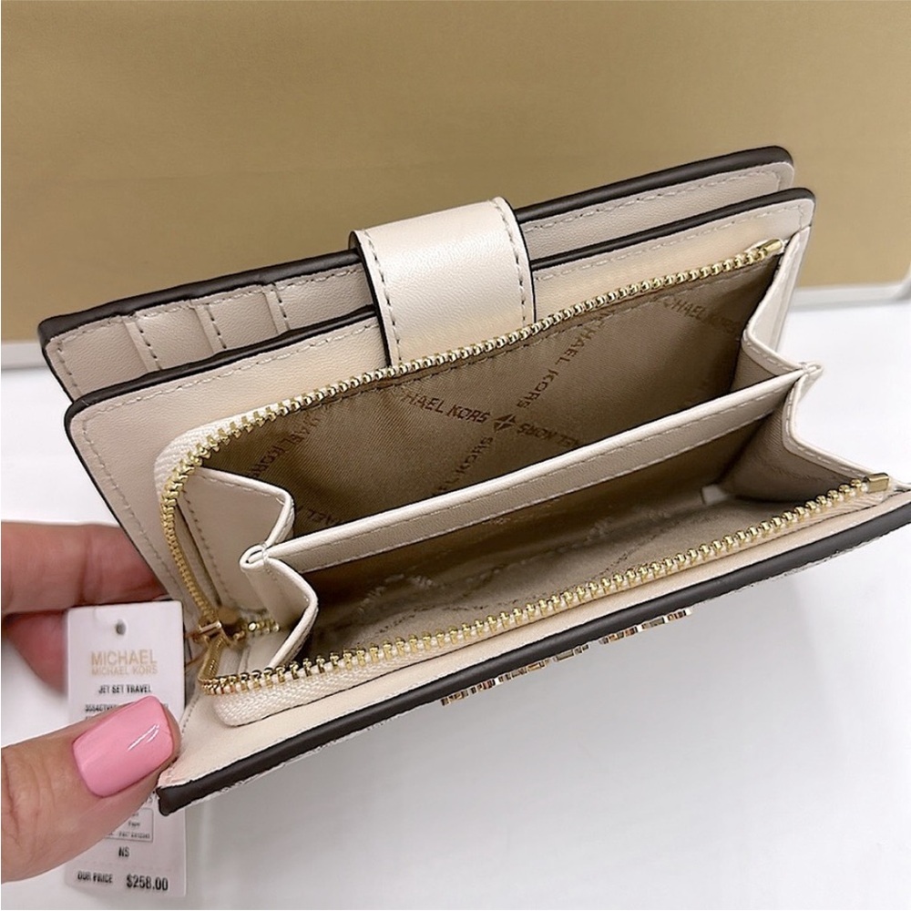 Michael Kors Jet Set Medium Floral Embellished Signature Logo Bi-Fold Wallet - Picture 12 of 15